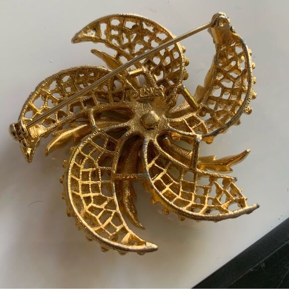 Vintage Lisner Gold-Tone Floral sunburst Brooch – Mid-Century Statement Pin 2.5” - Picture 4 of 8